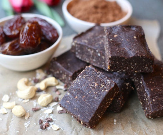 BARRAS DE PROTEÍNA DE CHOCOLATE Y MACA